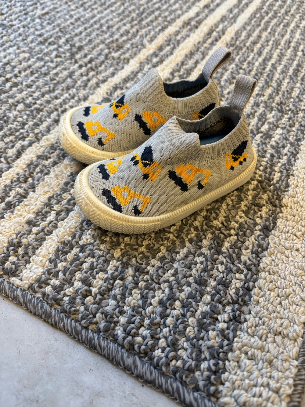 Size 5T Knit Slip-On Jan & Jul baby/toddler Sneakers